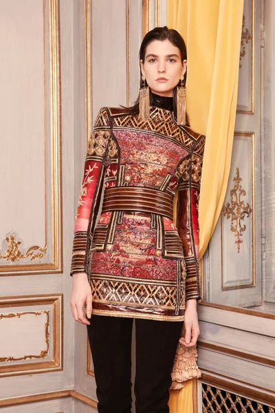 Look 25